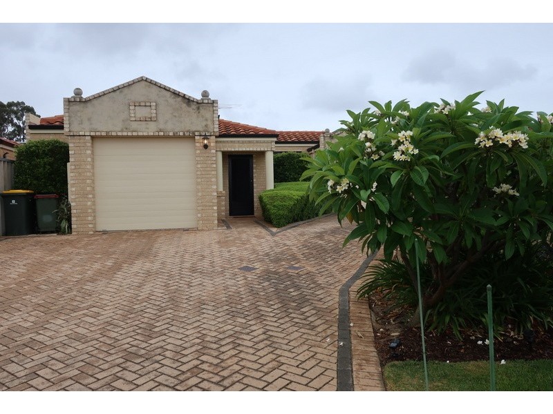 5 Flagstaff Gardens, Stirling WA 6021