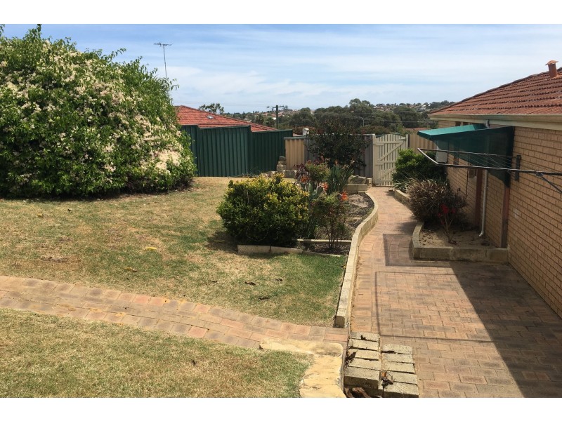 4A Henton Place, Heathridge WA 6027