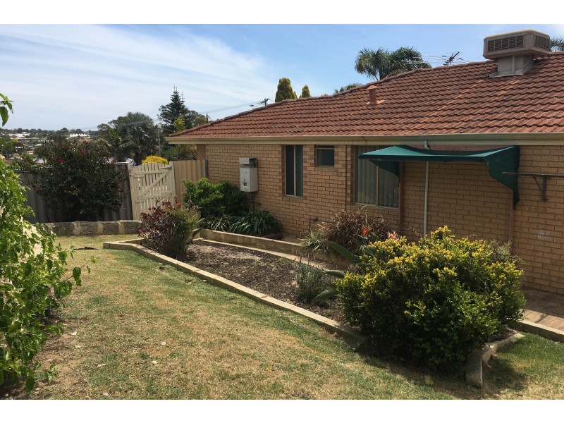 4A Henton Place, Heathridge WA 6027
