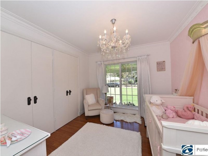 19 Park Street, Henley Brook WA 6055