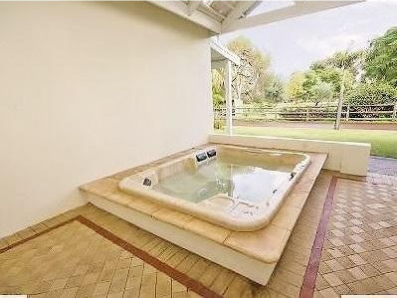 19 Park Street, Henley Brook WA 6055