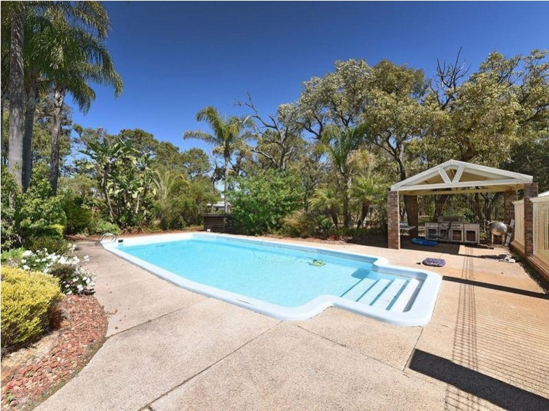 19 Park Street, Henley Brook WA 6055