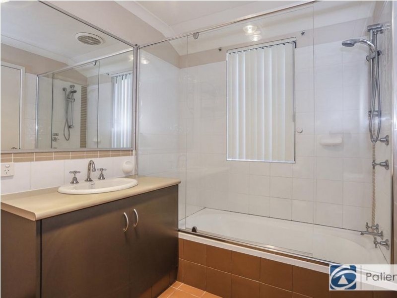 44 Collanda Circuit, Carramar WA 6031