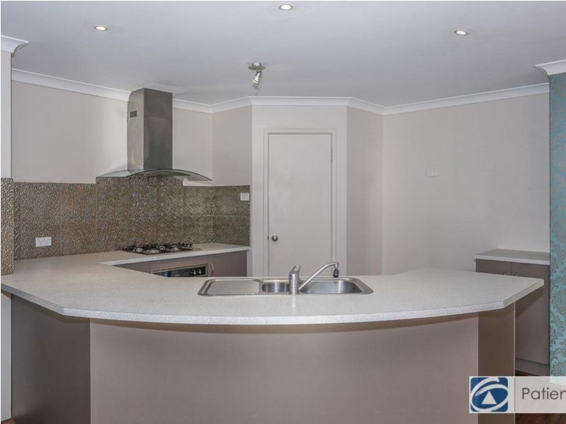 44 Collanda Circuit, Carramar WA 6031