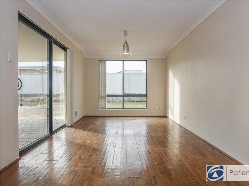 44 Collanda Circuit, Carramar WA 6031