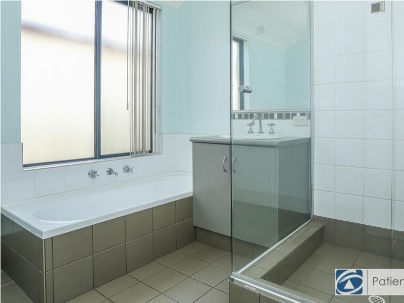 44 Collanda Circuit, Carramar WA 6031