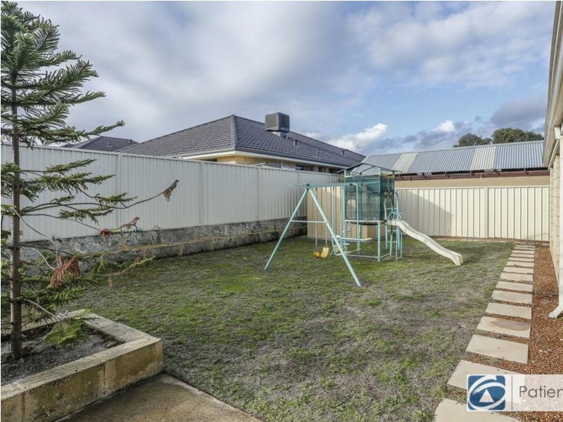 44 Collanda Circuit, Carramar WA 6031