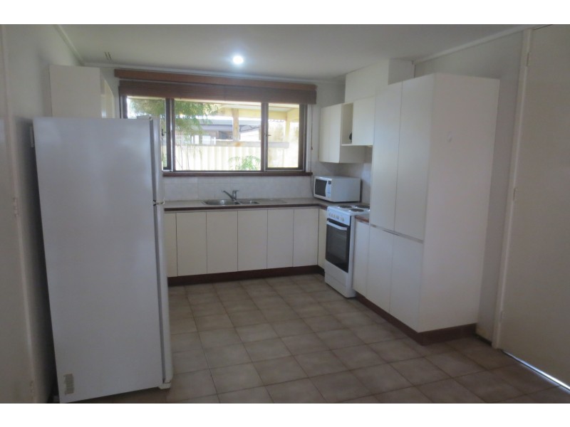 16 Sulina Place, Kallaroo WA 6025