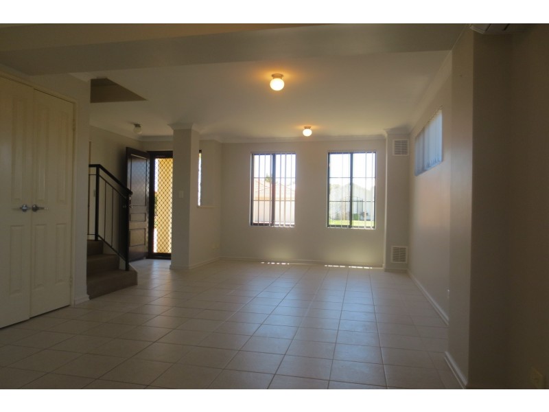 24 Russell Road, Madeley WA 6065