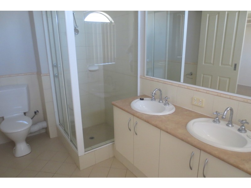 24 Russell Road, Madeley WA 6065