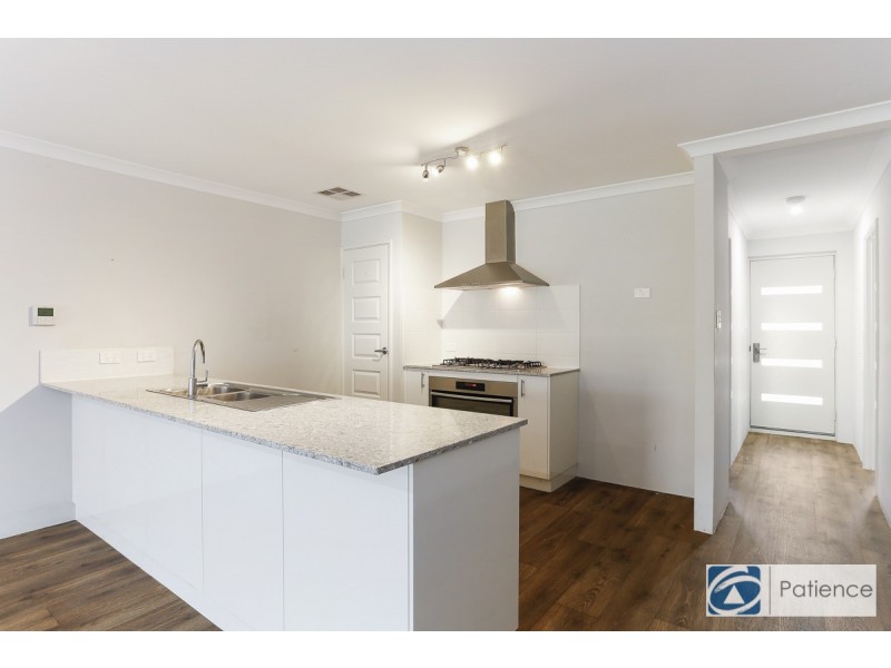 27 Navajo Way, Eglinton WA 6034