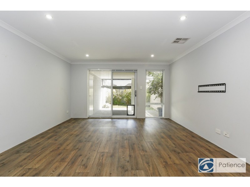 27 Navajo Way, Eglinton WA 6034