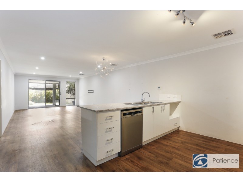 27 Navajo Way, Eglinton WA 6034