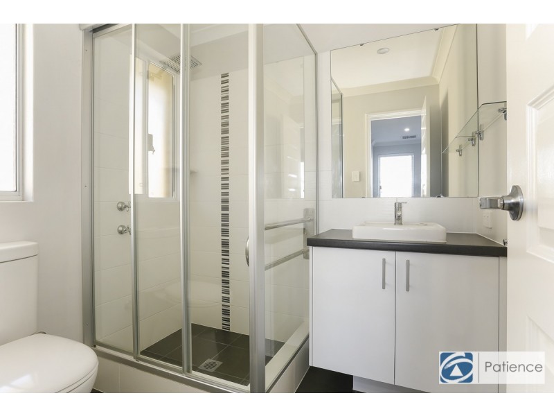 27 Navajo Way, Eglinton WA 6034