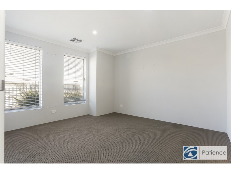 27 Navajo Way, Eglinton WA 6034