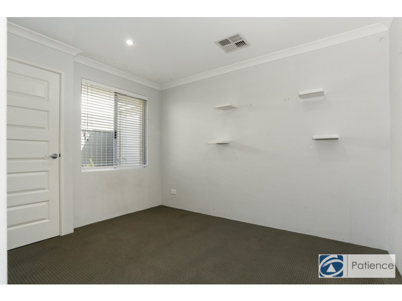 27 Navajo Way, Eglinton WA 6034