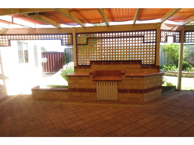 10 Troubridge Retreat, Ocean Reef WA 6027