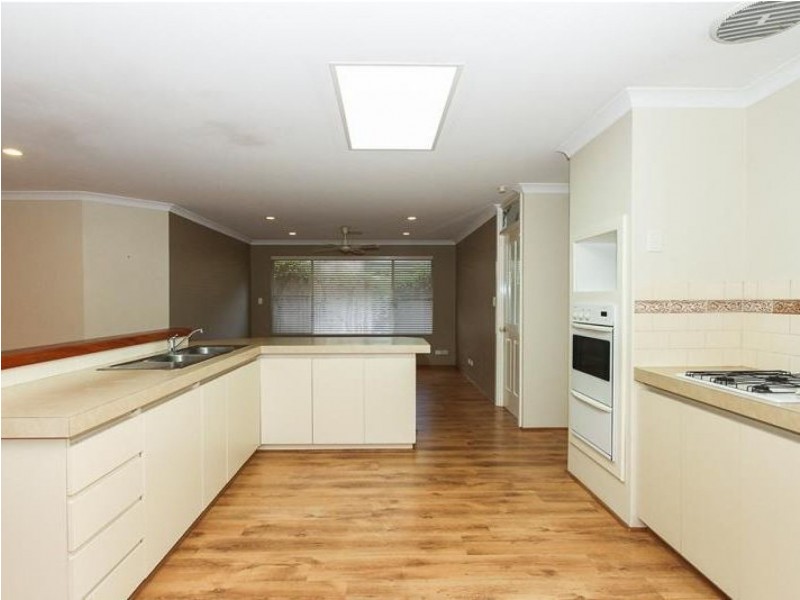 4 Akera Close, Hillarys WA 6025