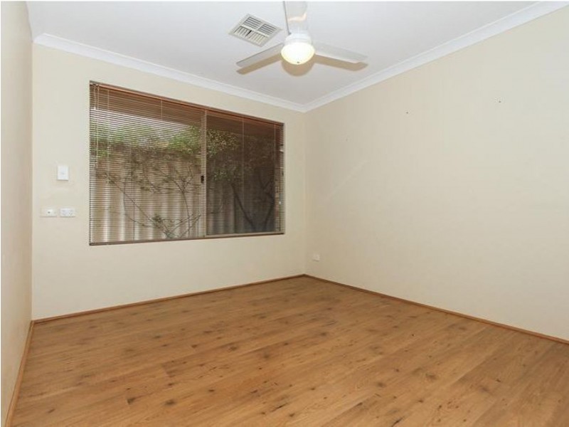 4 Akera Close, Hillarys WA 6025