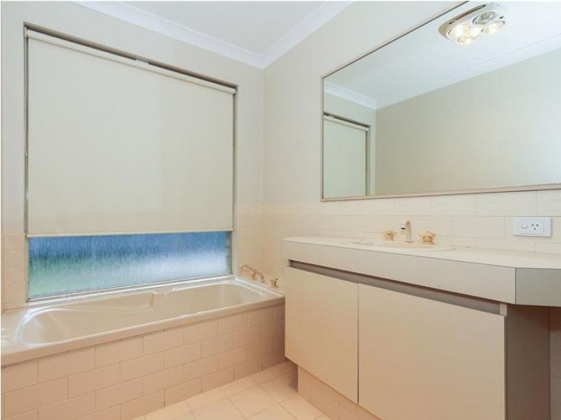 4 Akera Close, Hillarys WA 6025