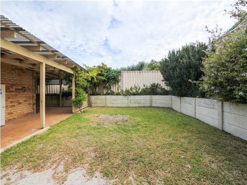4 Akera Close, Hillarys WA 6025