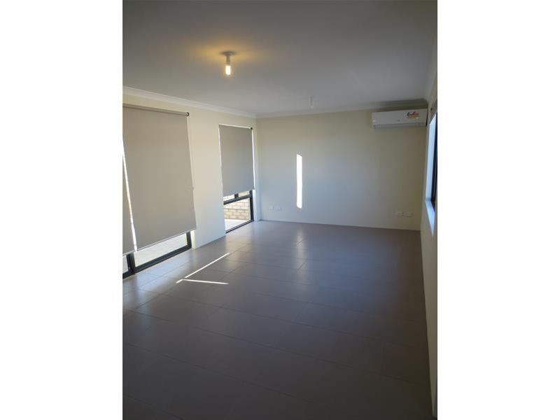 A/324A Flinders Street, Nollamara WA 6061