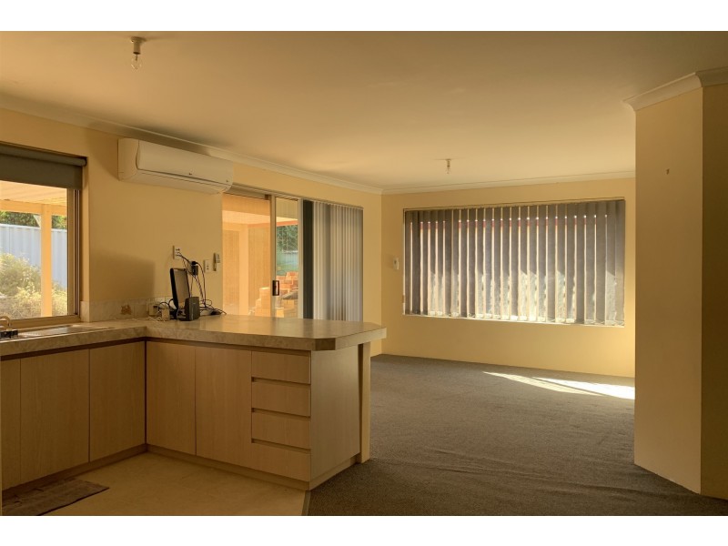 2 Lind Court, Quinns Rocks WA 6030