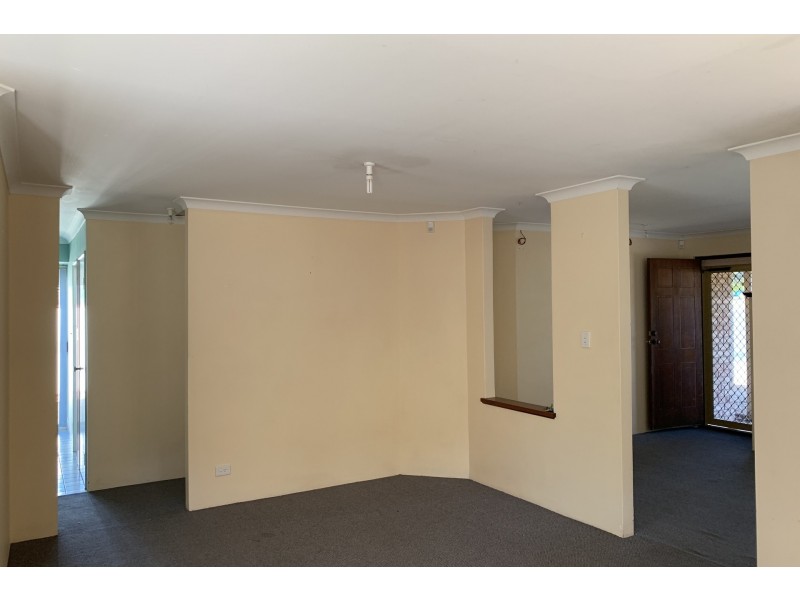 2 Lind Court, Quinns Rocks WA 6030