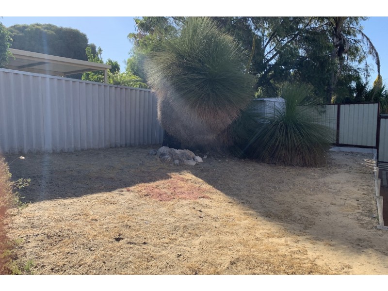 2 Lind Court, Quinns Rocks WA 6030