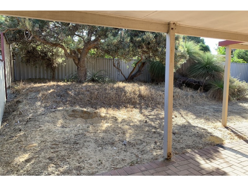 2 Lind Court, Quinns Rocks WA 6030