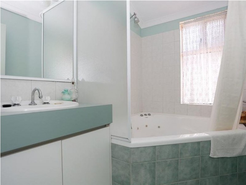 2 Deepwater Court, Merriwa WA 6030