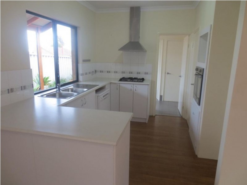 87A Rochester Circle, Balga WA 6061