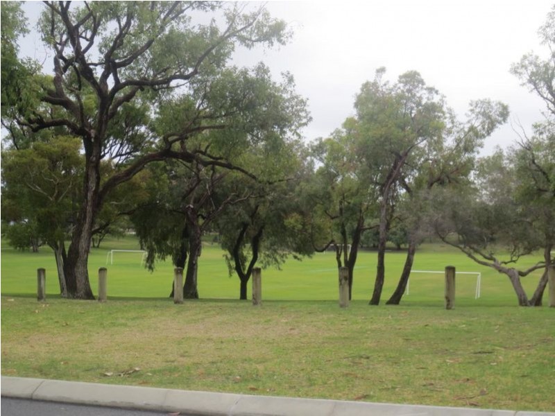 87A Rochester Circle, Balga WA 6061