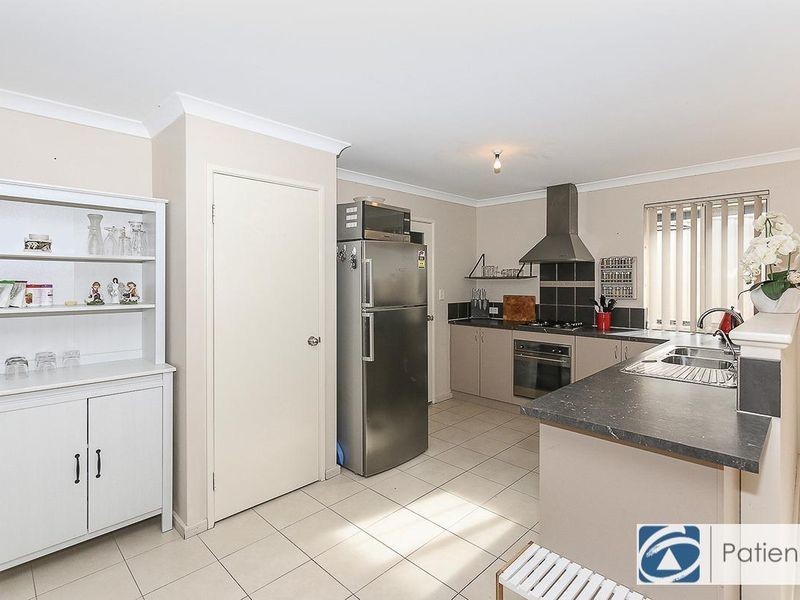 10 Lynella Circuit, Banksia Grove WA 6031