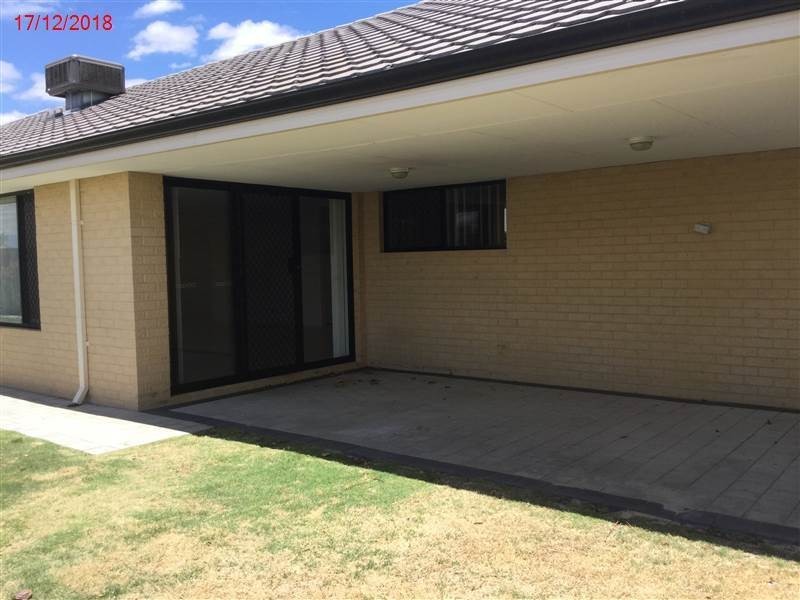 8 Riverland Drive, Ellenbrook WA 6069