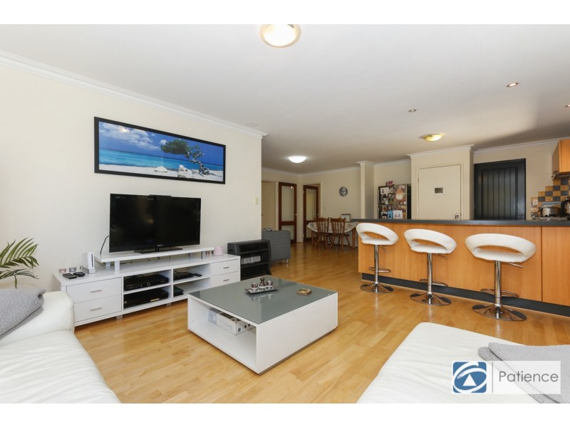 69 MacNaughton Crescent, Kinross WA 6028