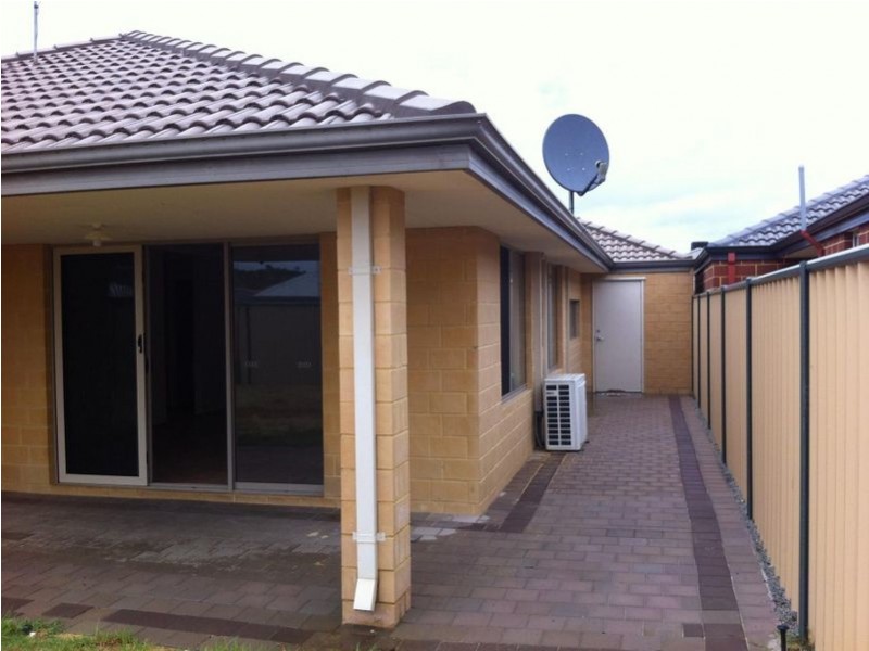 66 Blackwood Meander, Yanchep WA 6035