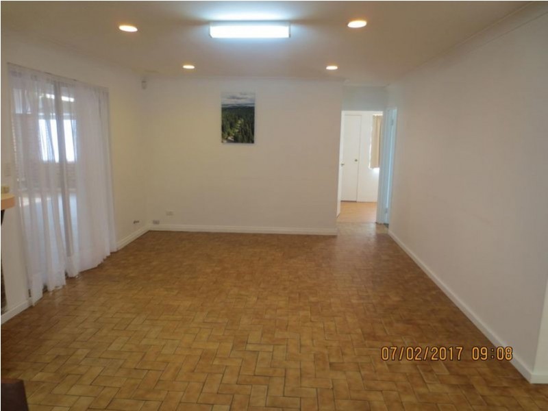 76 Giralt Road, Marangaroo WA 6064