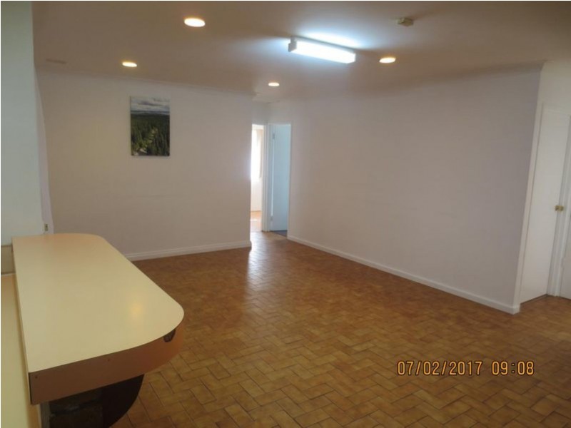 76 Giralt Road, Marangaroo WA 6064