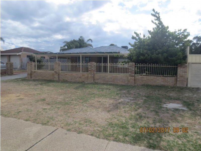 76 Giralt Road, Marangaroo WA 6064