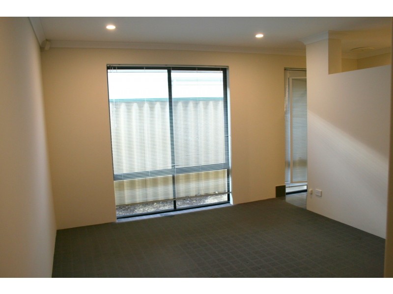 8 Bonnard Crescent, Ashby WA 6065