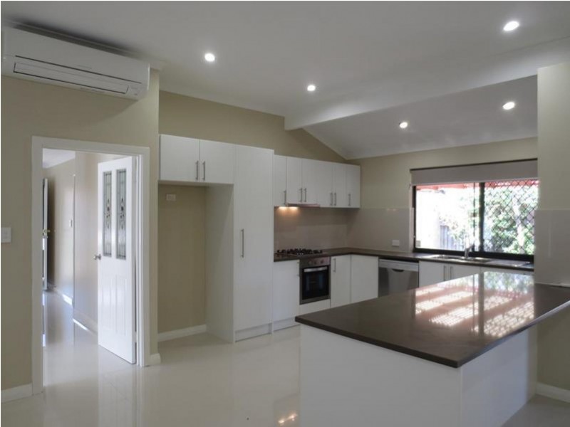 15 Golflinks Drive, Carramar WA 6031