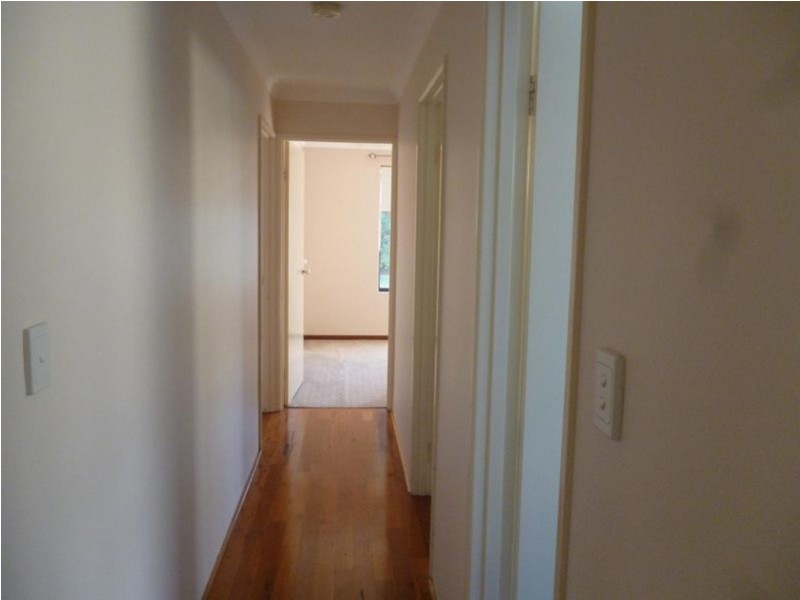 25 Minjah Circuit, Carramar WA 6031