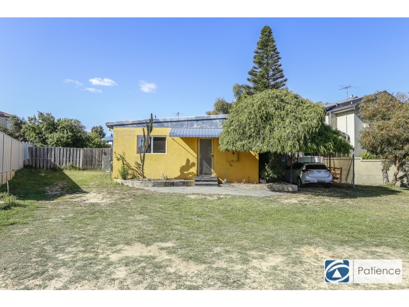 4 Abalone Place, Burns Beach WA 6028
