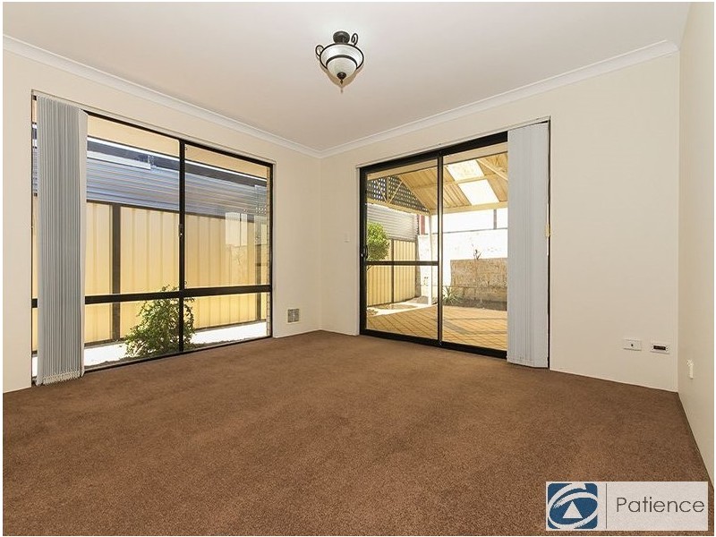26 Lyndavale Loop, Carramar WA 6031