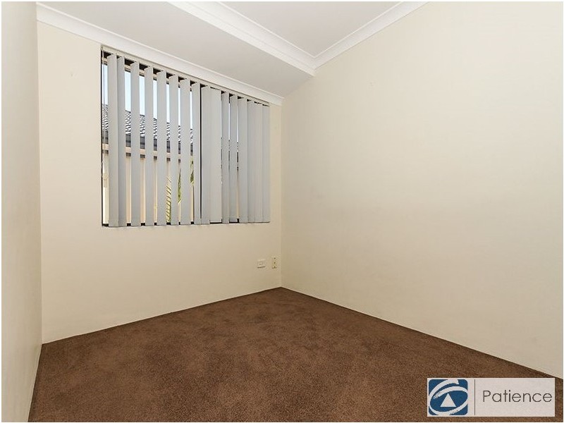 26 Lyndavale Loop, Carramar WA 6031