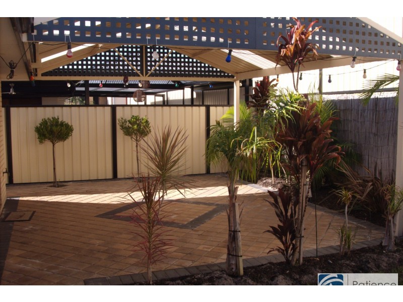 26 Lyndavale Loop, Carramar WA 6031