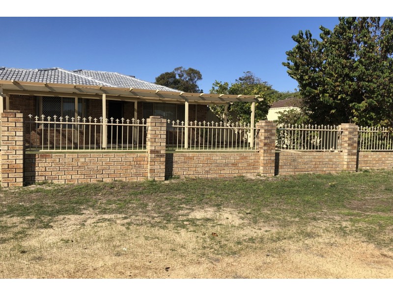 76 Giralt Road, Marangaroo WA 6064