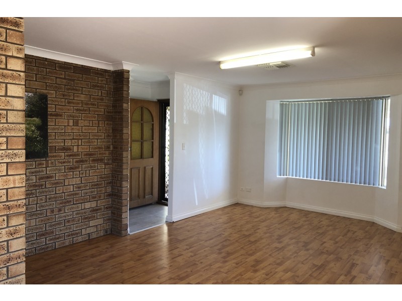 76 Giralt Road, Marangaroo WA 6064