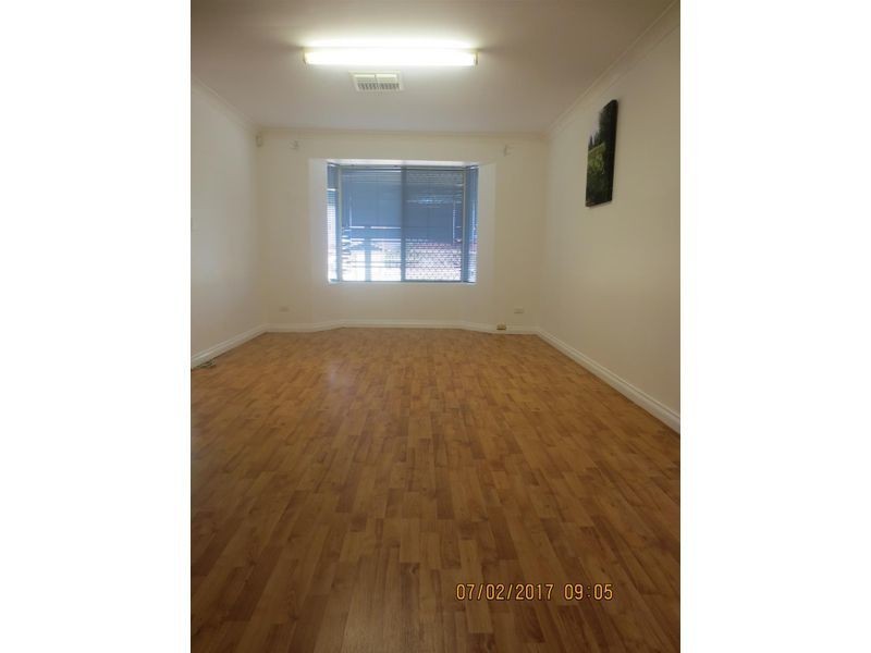 76 Giralt Road, Marangaroo WA 6064